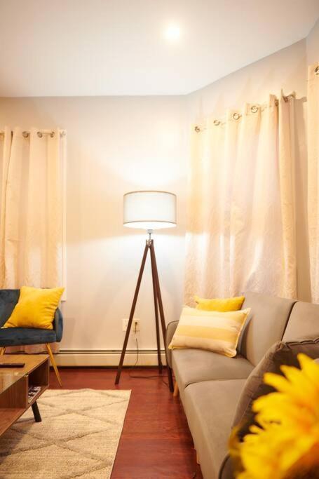 Cozy Apartment 2Nd 10Min Walk Downtown And City View Провидънс Екстериор снимка